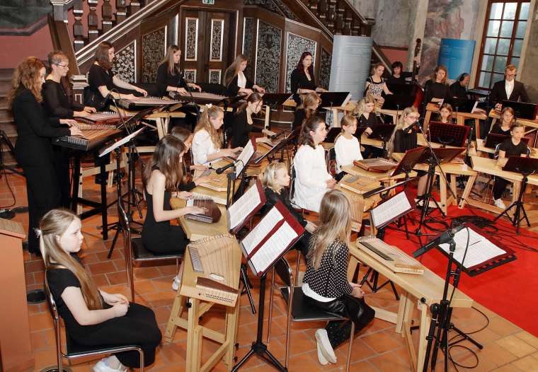 25-let-citrarskega-orkestra-glasbene-šole-brežice