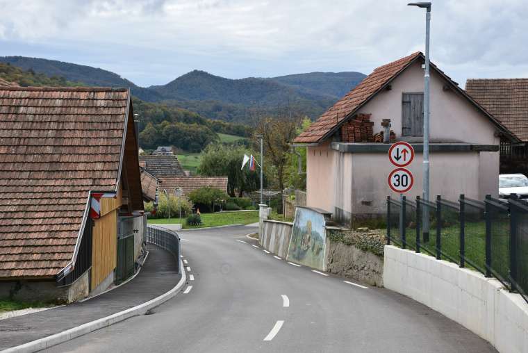 Pločnik in razširitev ožine