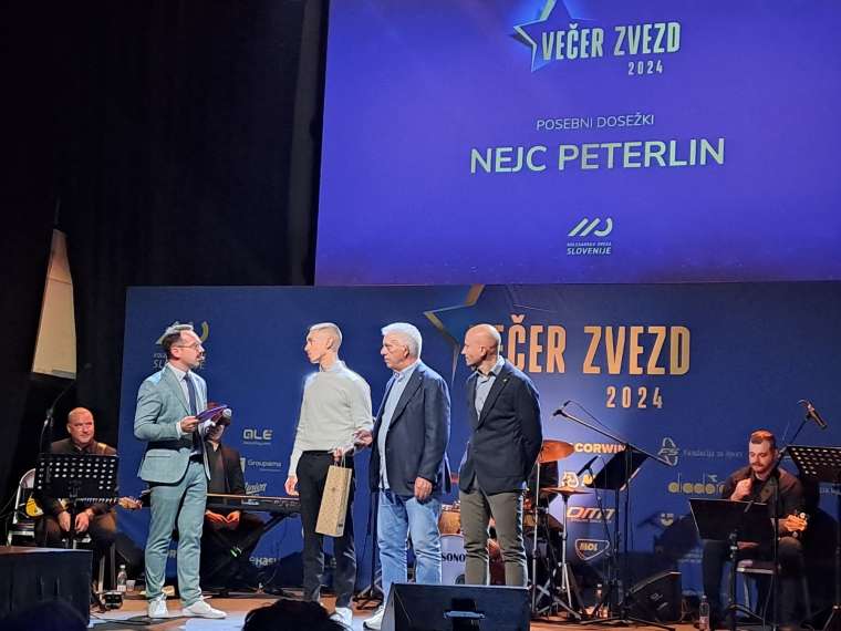 jakob-omrzel-in-nejc-peterlin-med-nagrajenci-na-veceru-zvezd