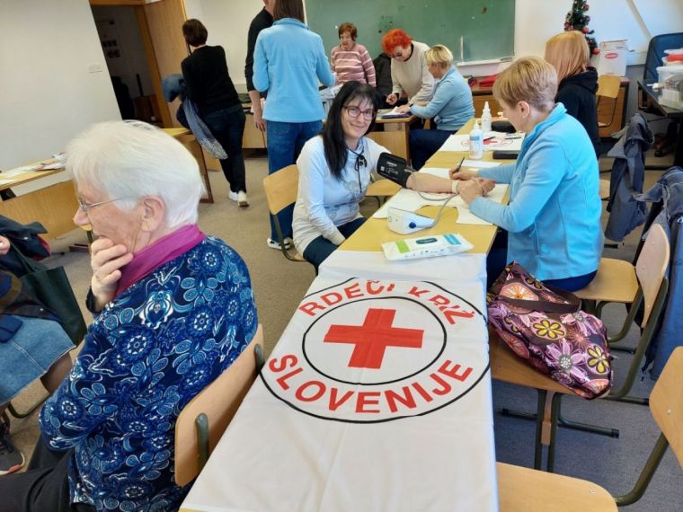 Merjenje krvnega tlaka v Metliki