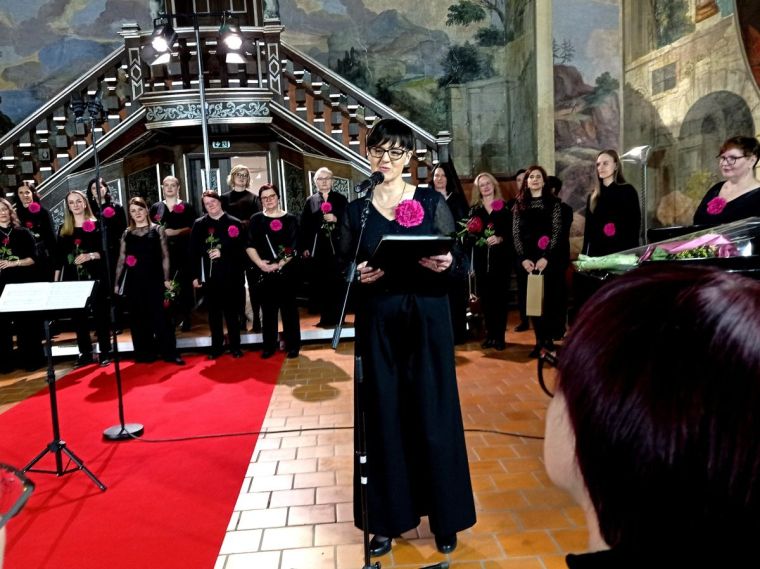 Odmevni koncert vokalne skupine Solzice
