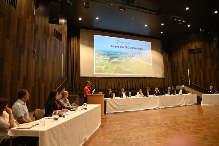 skupna-seja-obcinskih-svetov-posavskih-obcin-o-projektu-jek2