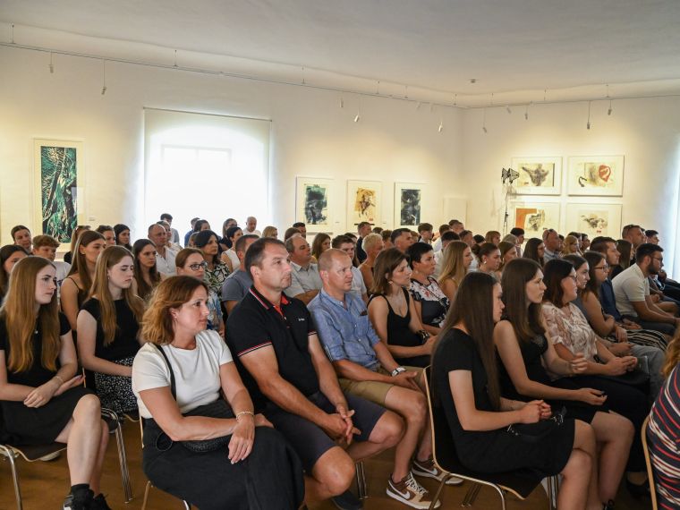 zupan-sprejel-najuspesnejse-ucence-in-dijake
