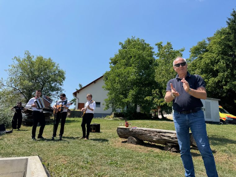 po-poti-slakove-in-pavckove-mladosti
