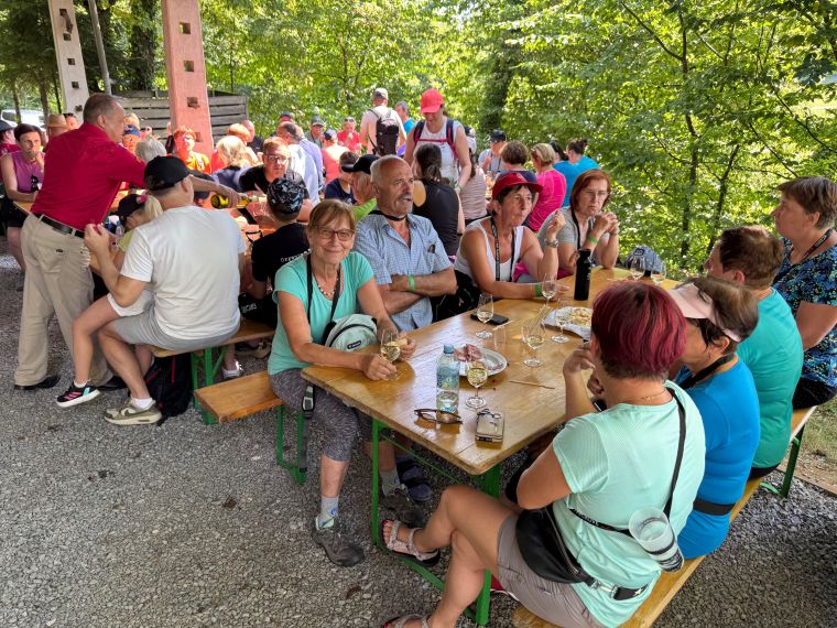 po-poti-slakove-in-pavckove-mladosti