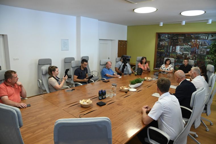 podpis-pogodbe-za-projekt-park-urbanih-sportov-sportno-rekreacijski-center