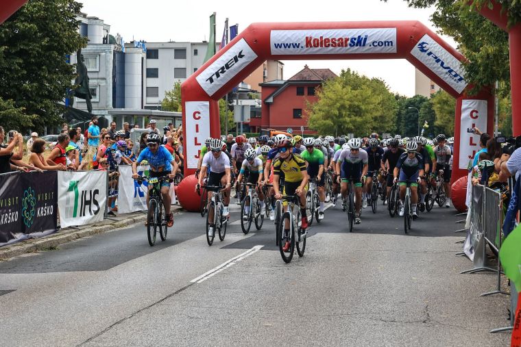 21-kolesarski-maraton-po-dezeli-cvicka