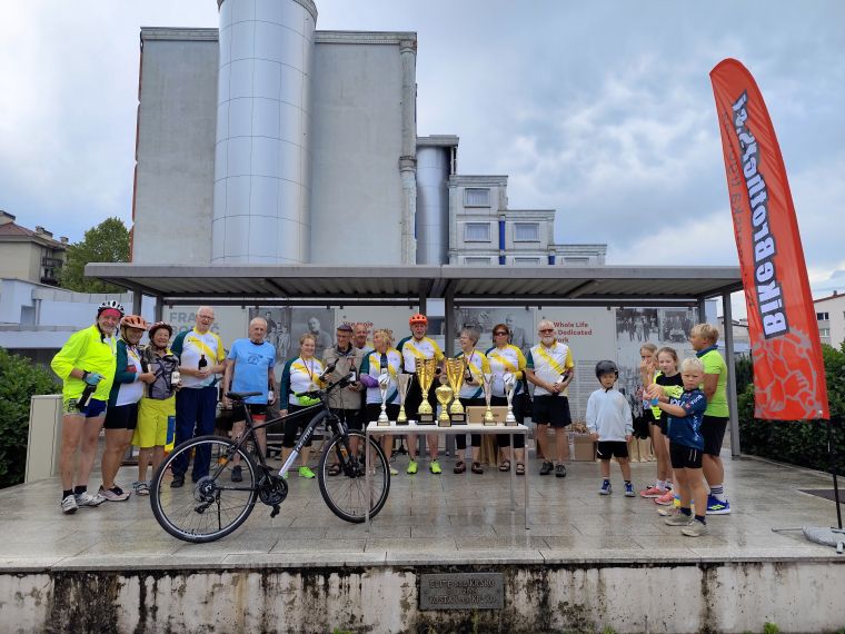 21-kolesarski-maraton-po-dezeli-cvicka