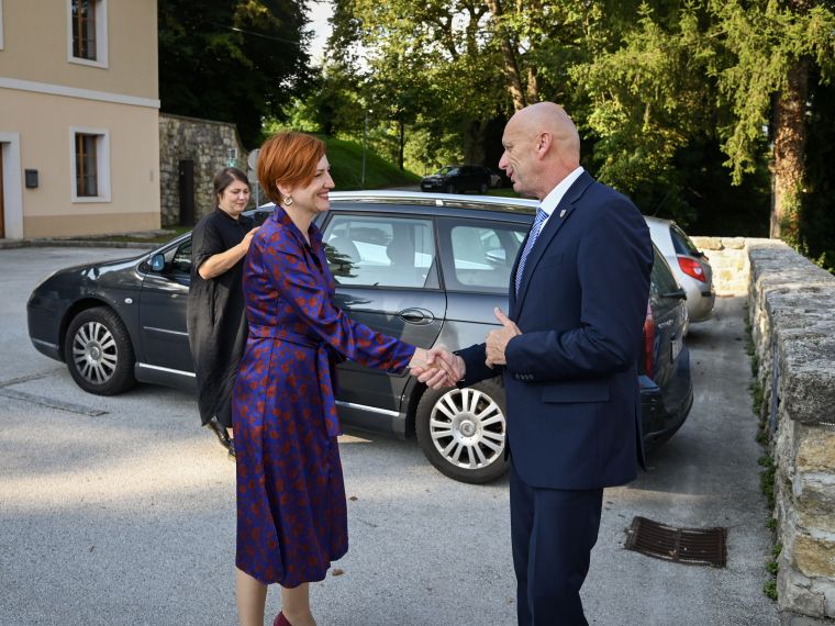 podpisana-pogodba-o-sofinanciranju-projekta-grajske-sanje