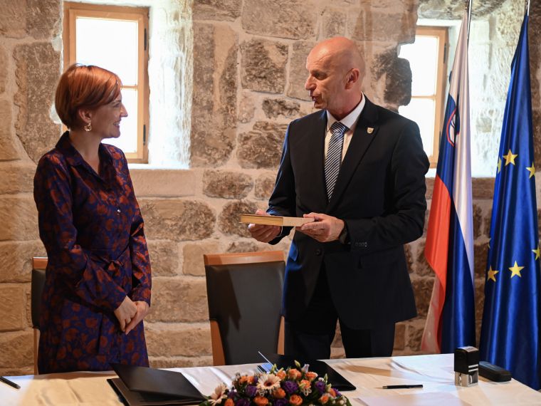 podpisana-pogodba-o-sofinanciranju-projekta-grajske-sanje