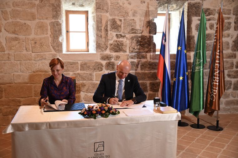 podpisana-pogodba-o-sofinanciranju-projekta-grajske-sanje