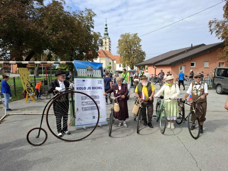 kolo-je-bicikl-kolesarjenje-brez-meja