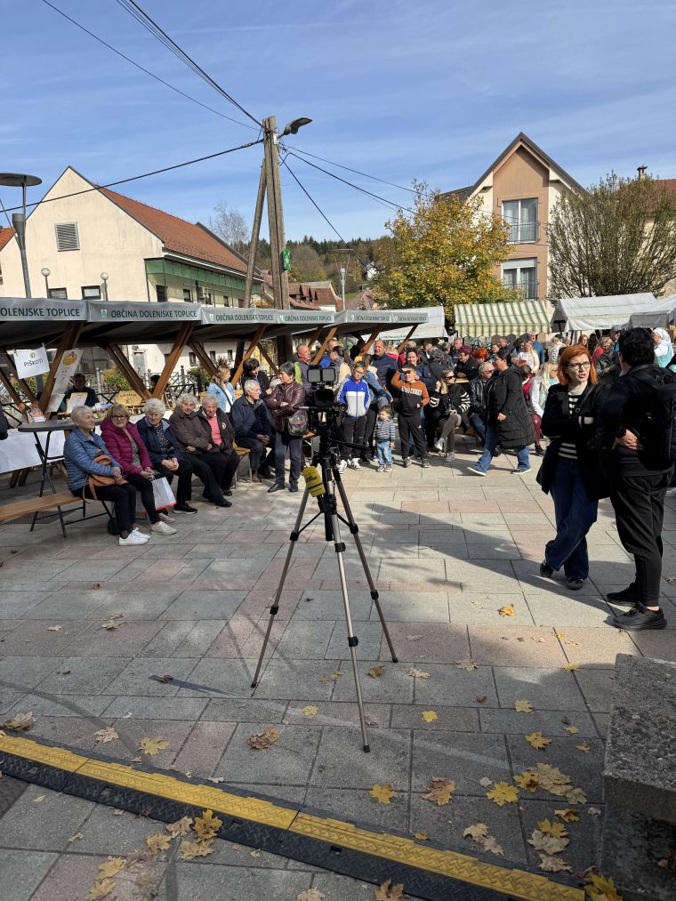 24-praznik-topliskega-jabolka