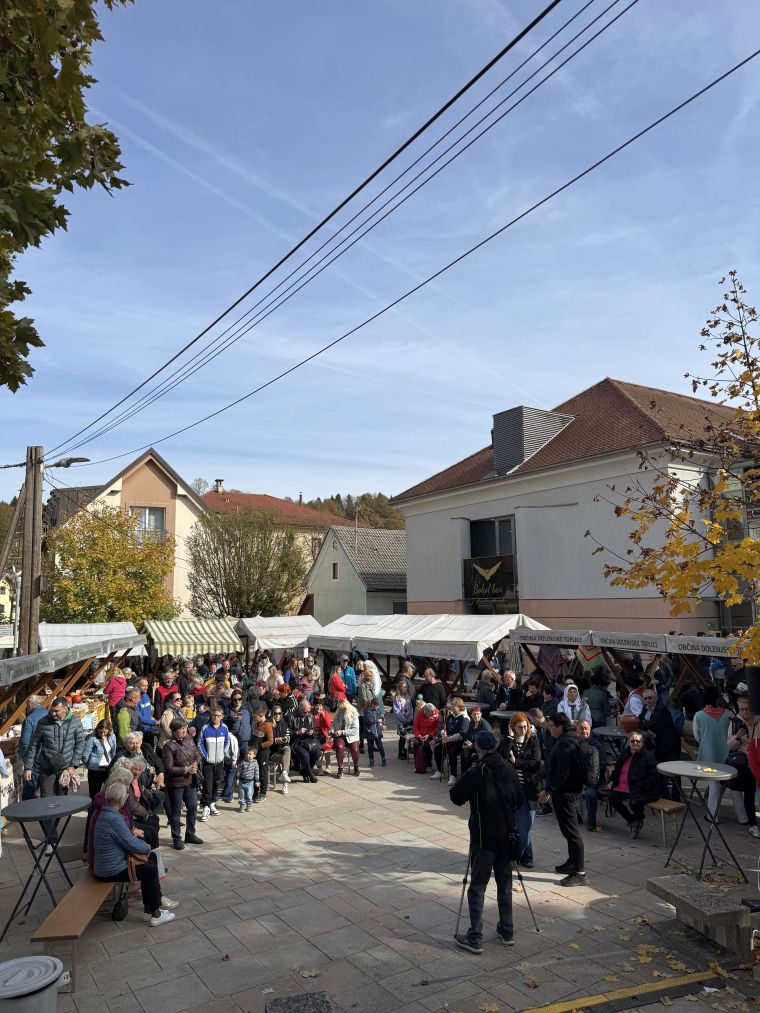 24-praznik-topliskega-jabolka