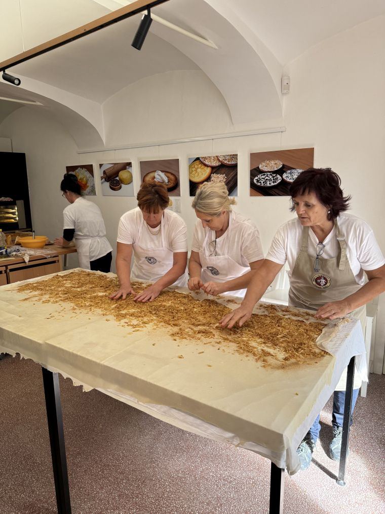 24-praznik-topliskega-jabolka