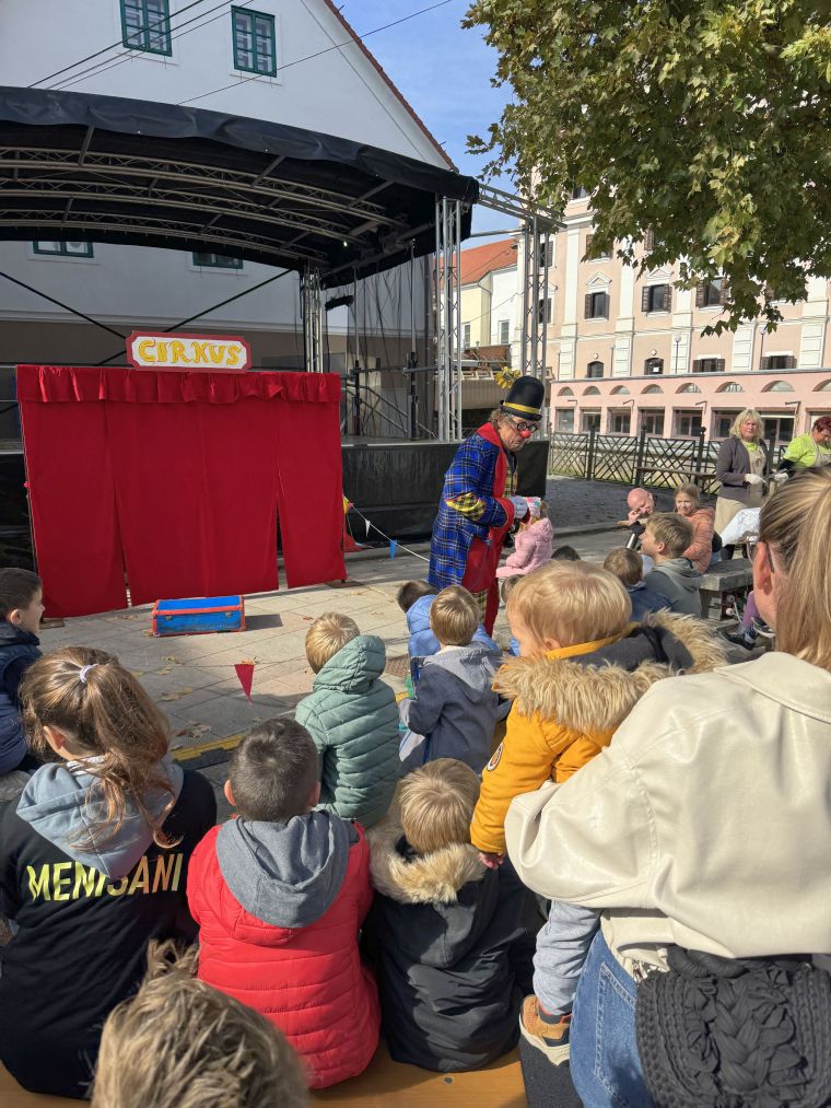 24-praznik-topliskega-jabolka