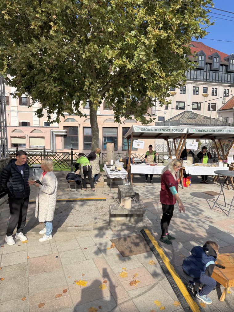 24-praznik-topliskega-jabolka