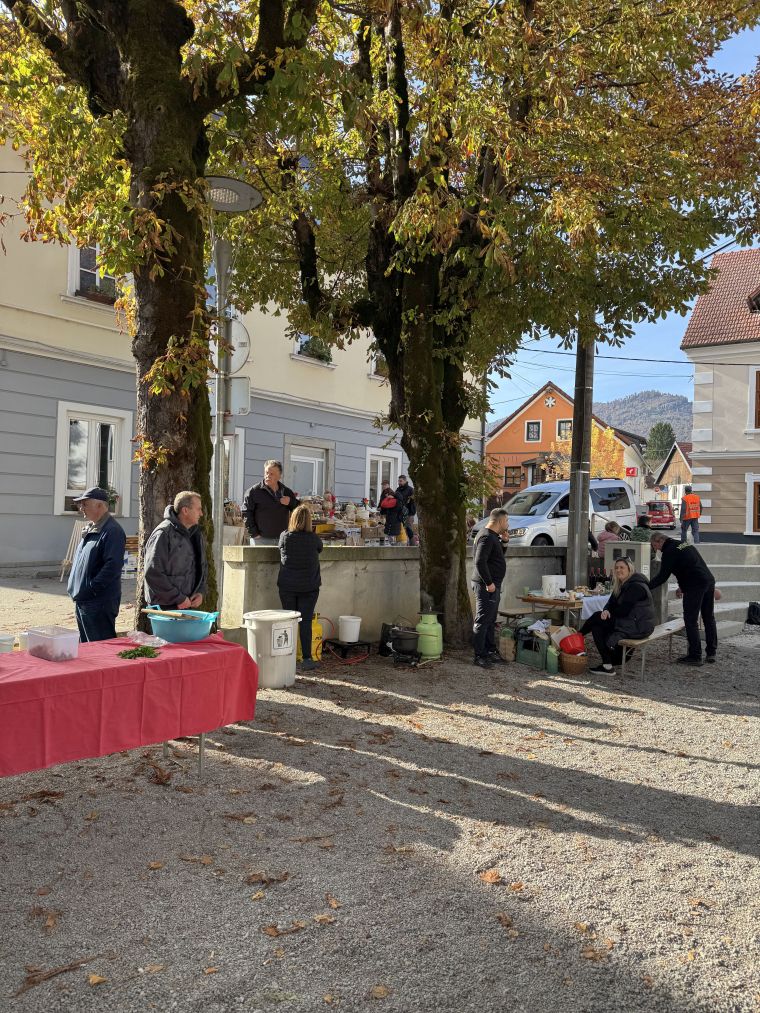 24-praznik-topliskega-jabolka