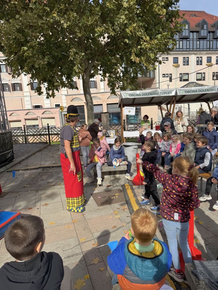 24-praznik-topliskega-jabolka