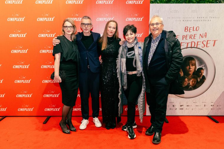 cineplexx, belo-se-pere-na-devetdeset