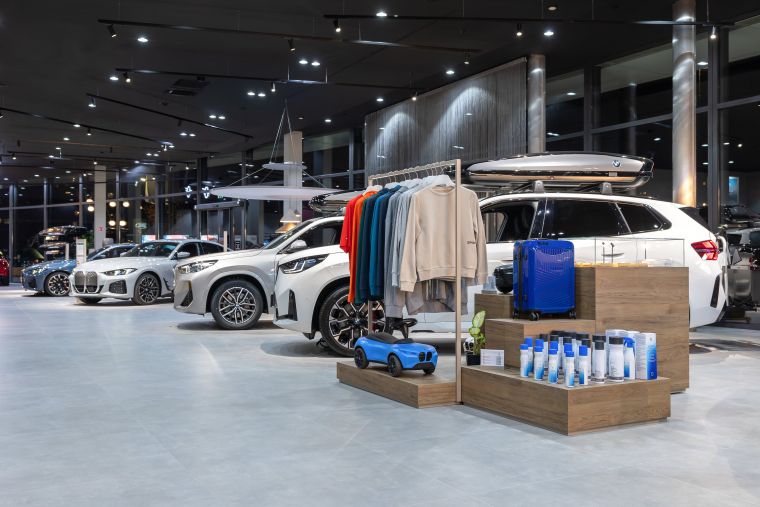 P90626060_highRes_autowallis-in-ljublj