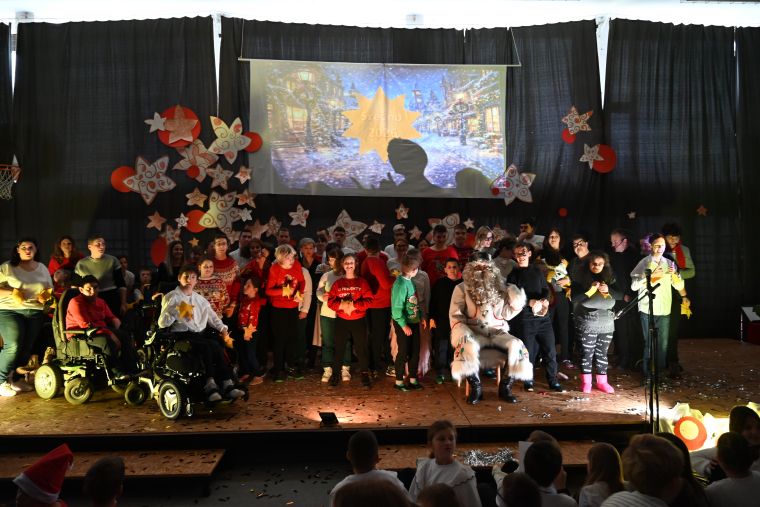 os-dragotin-kette-novo-mesto, praznicno, dedek-mraz