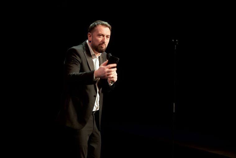 smeholoranje-stand-up-vecer