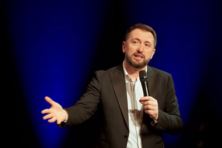 smeholoranje-stand-up-vecer