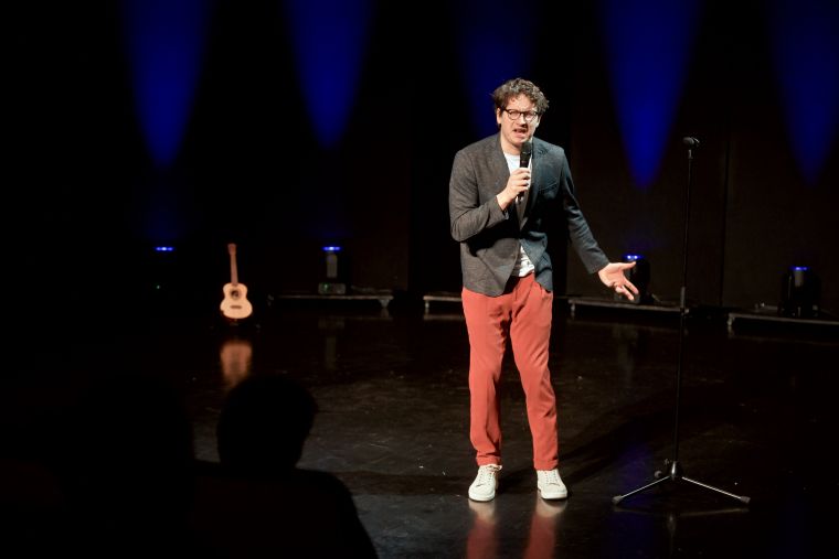 smeholoranje-stand-up-vecer