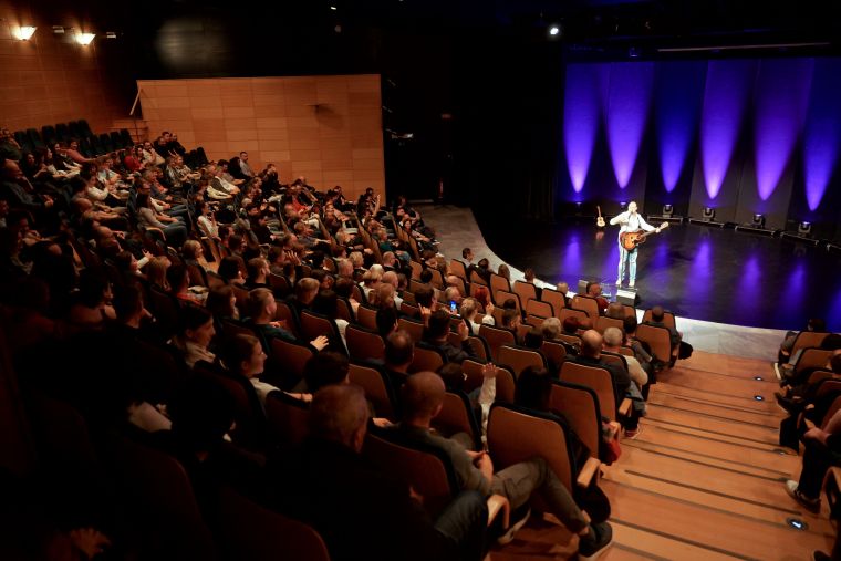 smeholoranje-stand-up-vecer