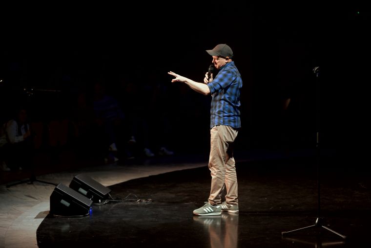 smeholoranje-stand-up-vecer