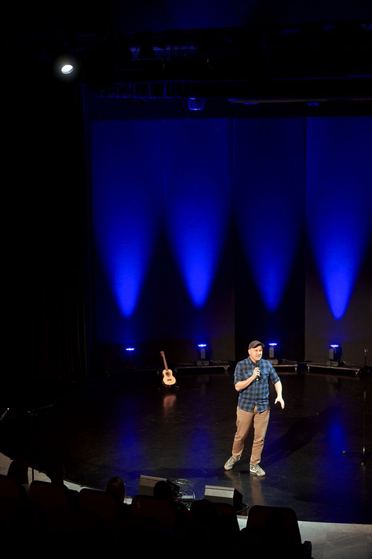 smeholoranje-stand-up-vecer