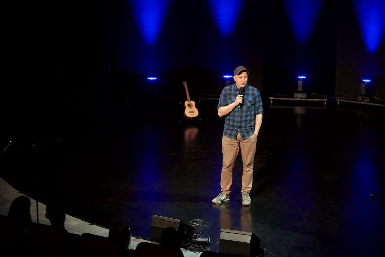 smeholoranje-stand-up-vecer