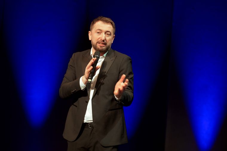 smeholoranje-stand-up-vecer