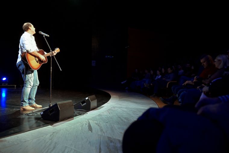 smeholoranje-stand-up-vecer