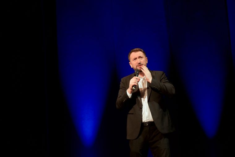 smeholoranje-stand-up-vecer