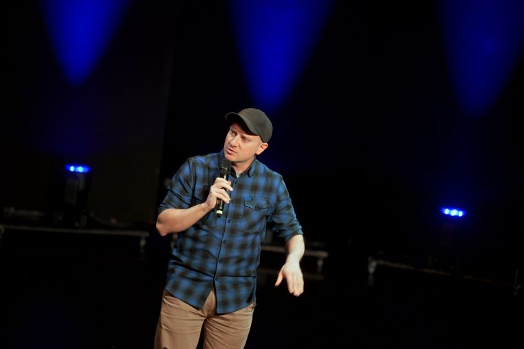 smeholoranje-stand-up-vecer