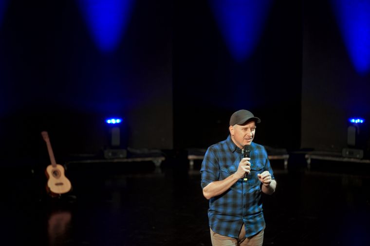 smeholoranje-stand-up-vecer