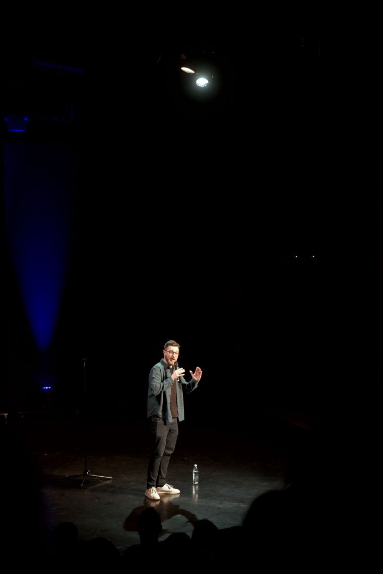 smeholoranje-stand-up-vecer