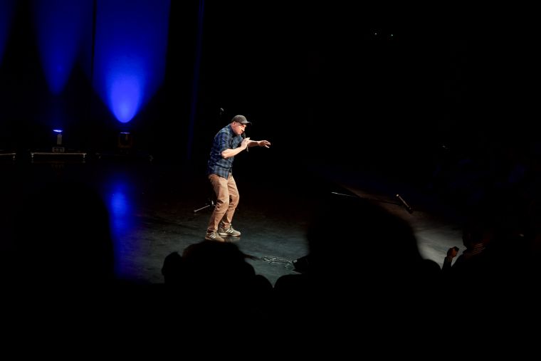 smeholoranje-stand-up-vecer
