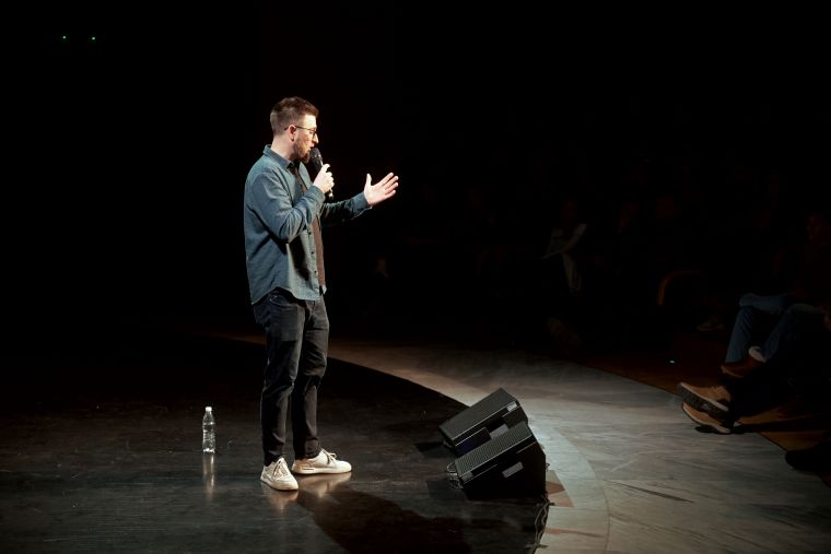 smeholoranje-stand-up-vecer