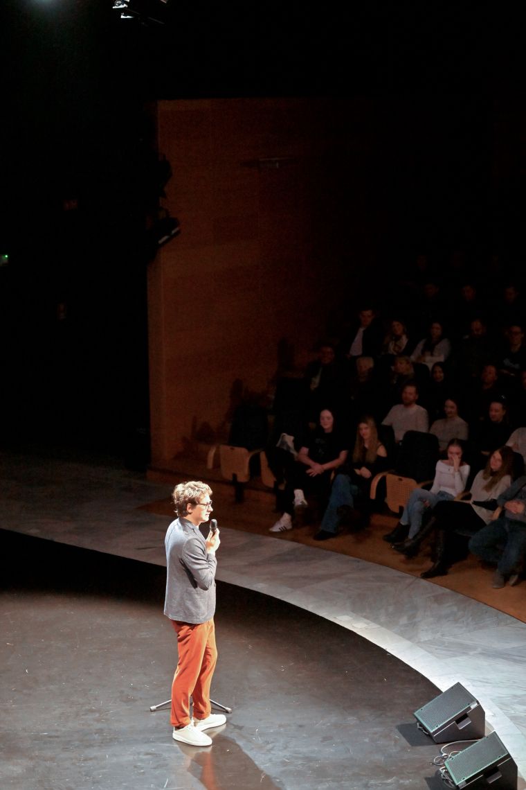 smeholoranje-stand-up-vecer