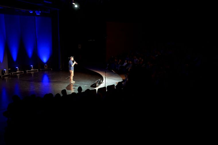 smeholoranje-stand-up-vecer