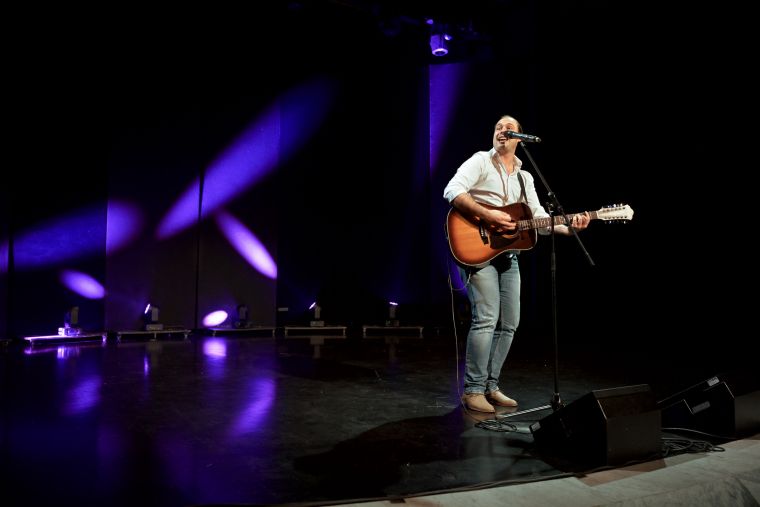 smeholoranje-stand-up-vecer
