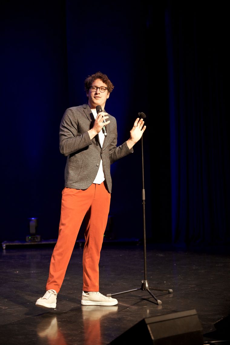 smeholoranje-stand-up-vecer