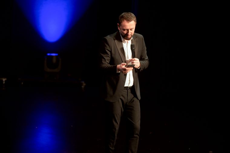 smeholoranje-stand-up-vecer