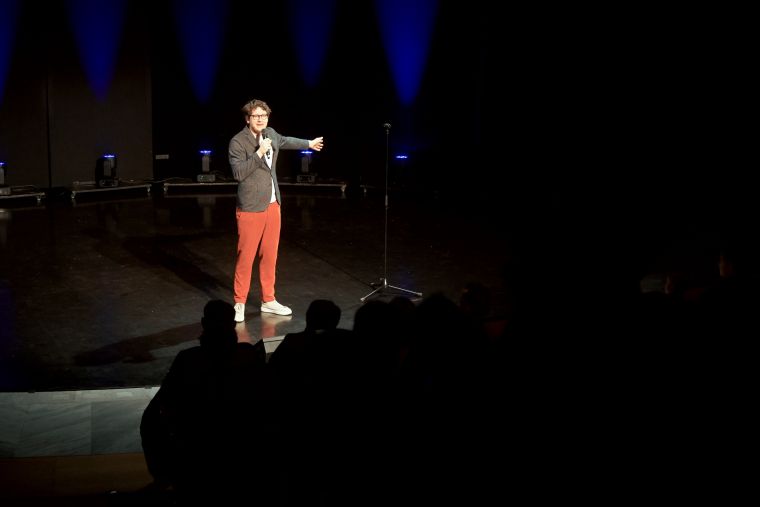 smeholoranje-stand-up-vecer