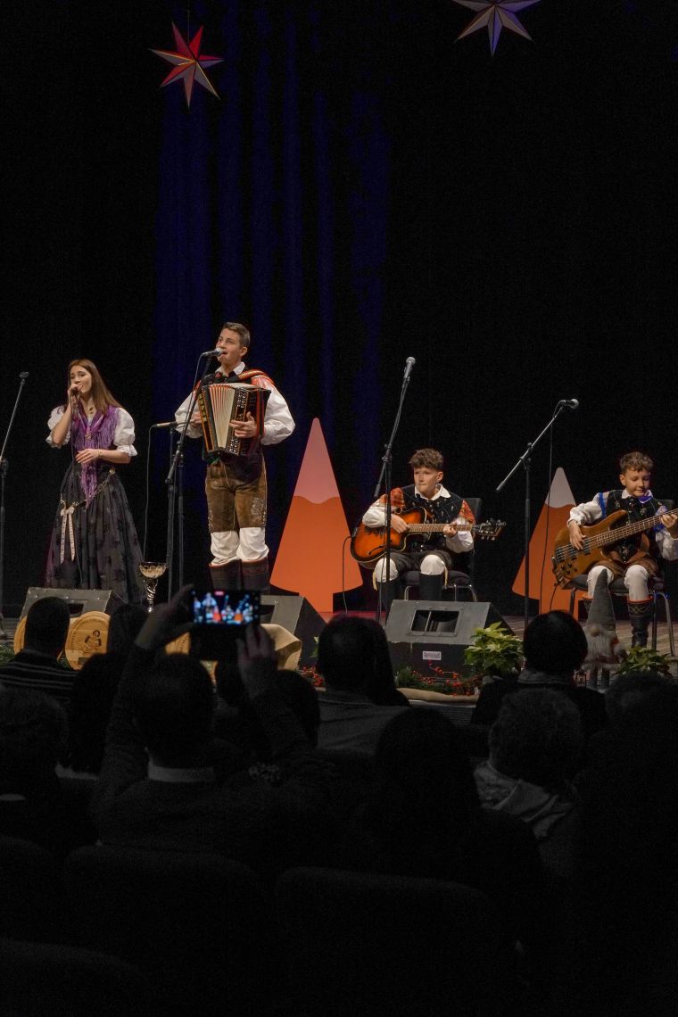 19-novoletni-festival-narodnozabavne-glasbe