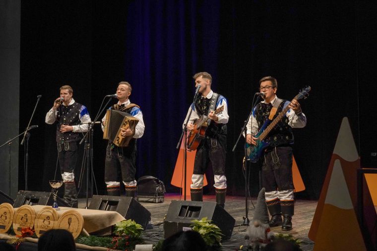 19-novoletni-festival-narodnozabavne-glasbe