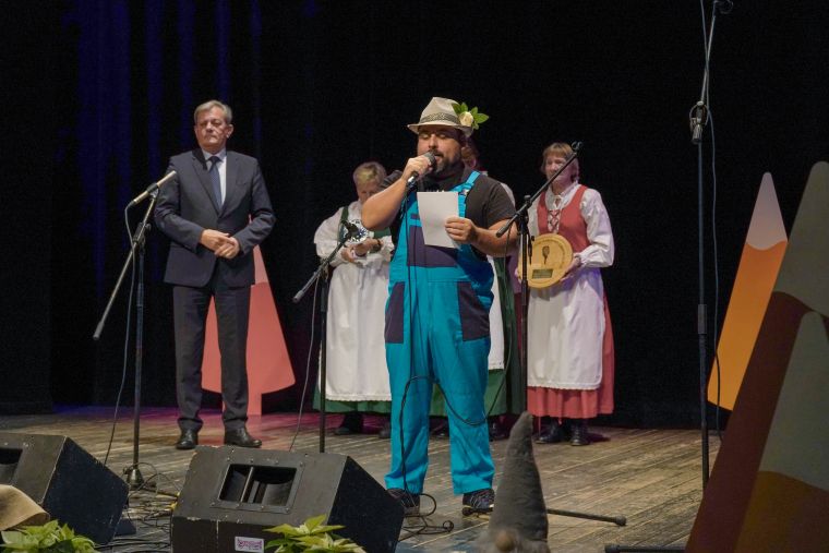 19-novoletni-festival-narodnozabavne-glasbe